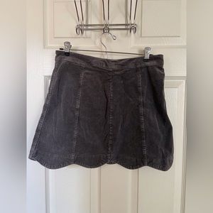 Alter’d State corduroy scallop skirt w/ liner. Size jr large